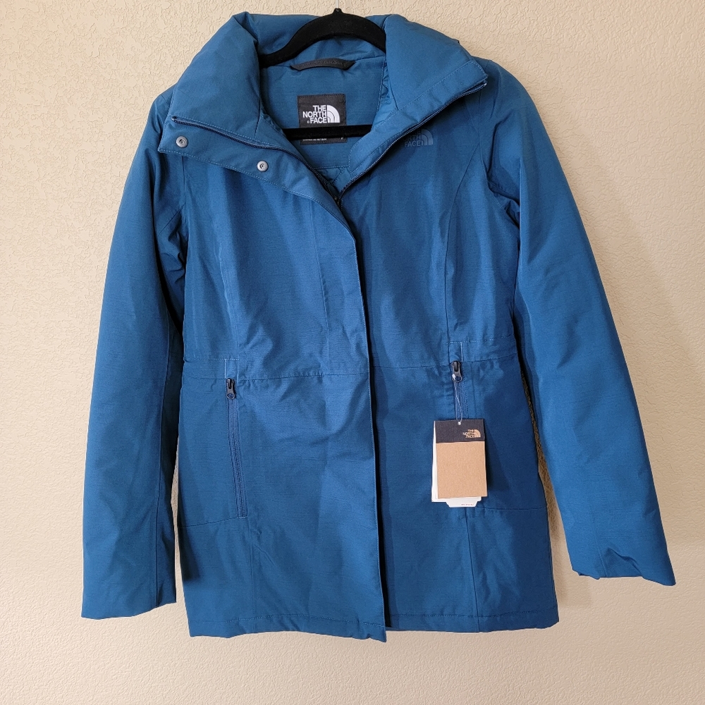 The North Face Ancha Hooded Waterproof Parka Jacket in Monterey Blue, Size S